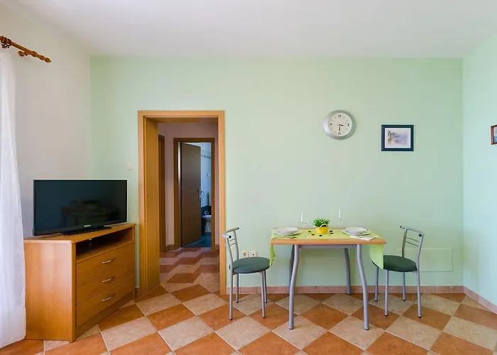 Komfortables Nur 500 Meter Zum Mit Meerblick, Privatem Balkon, Grill Apartment Dramalj