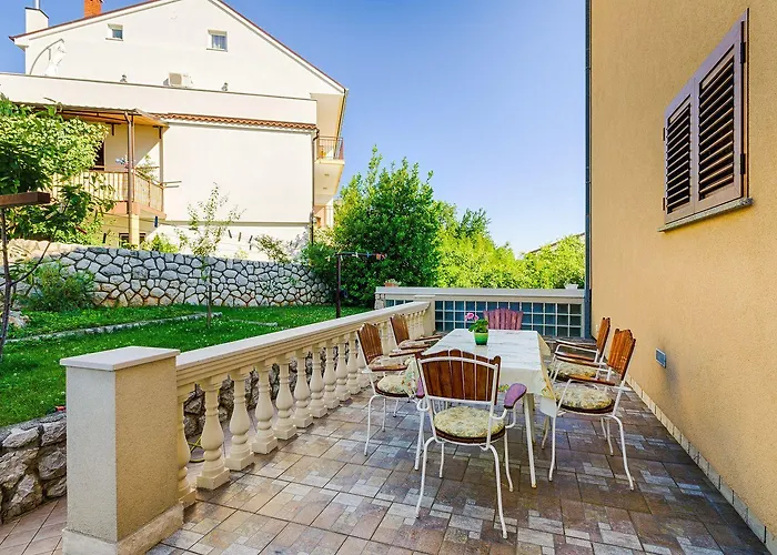 Komfortables Nur 500 Meter Zum Mit Meerblick, Privatem Balkon, Grill Dramalj