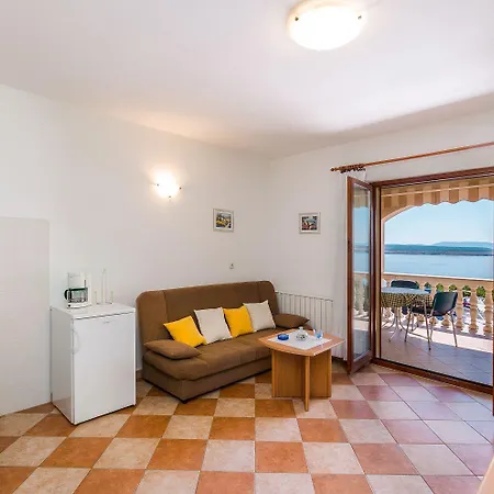 Apartmán Komfortables Nur 500 Meter Zum Mit Meerblick, Privatem Balkon, Grill Dramalj