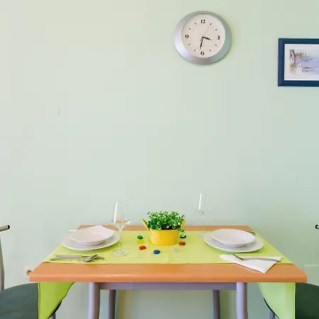 Komfortables Nur 500 Meter Zum Mit Meerblick, Privatem Balkon, Grill Apartment