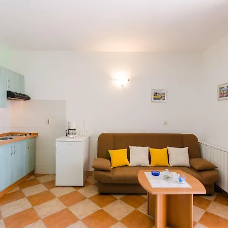 Apartmán Komfortables Nur 500 Meter Zum Mit Meerblick, Privatem Balkon, Grill Dramalj